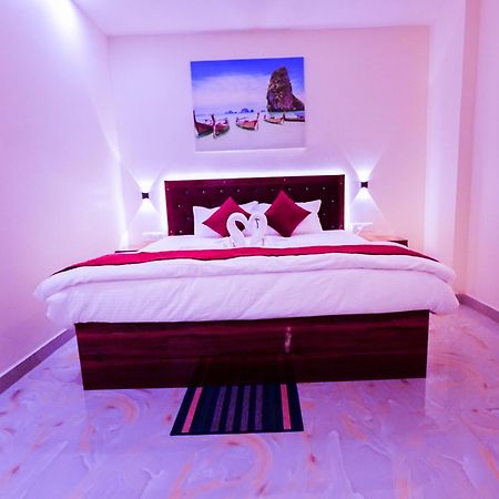 Hotel Rj ปัฏนา ภายนอก รูปภาพ